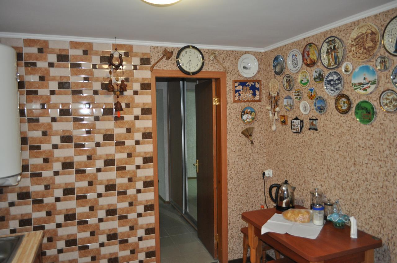 Hostel Bayit Kremenciuk Exterior foto